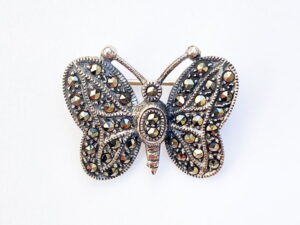 Brosa fluturas din argint 925 cu pietre foarte fine de marcasite