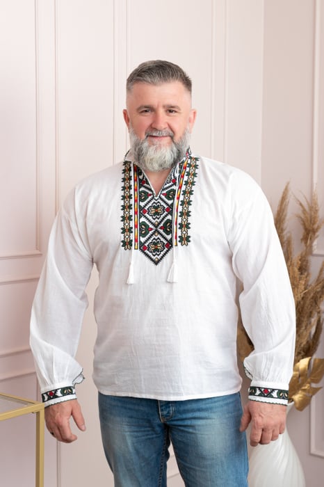 Reducere 37% - Camasa barbateasca traditionala alba cu motiv floral verde Catalin 1 Camasa barbateasca traditionala alba cu motiv floral verde Catalin
