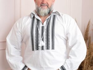 Camasa barbateasca traditionala alba cu motiv geometric negru Adrian