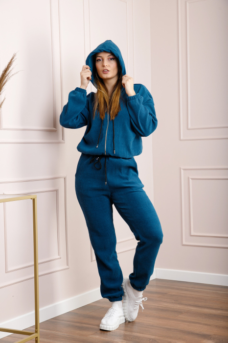 Reducere 33% - Compleu casual albastru din tricot reiat 1 Compleu casual albastru din tricot reiat