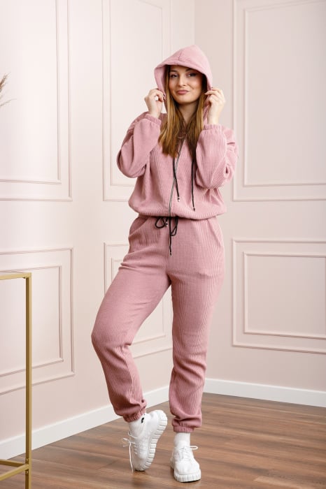 Reducere 33% - Compleu casual roz pudrat din tricot reiat 1 Compleu casual roz pudrat din tricot reiat