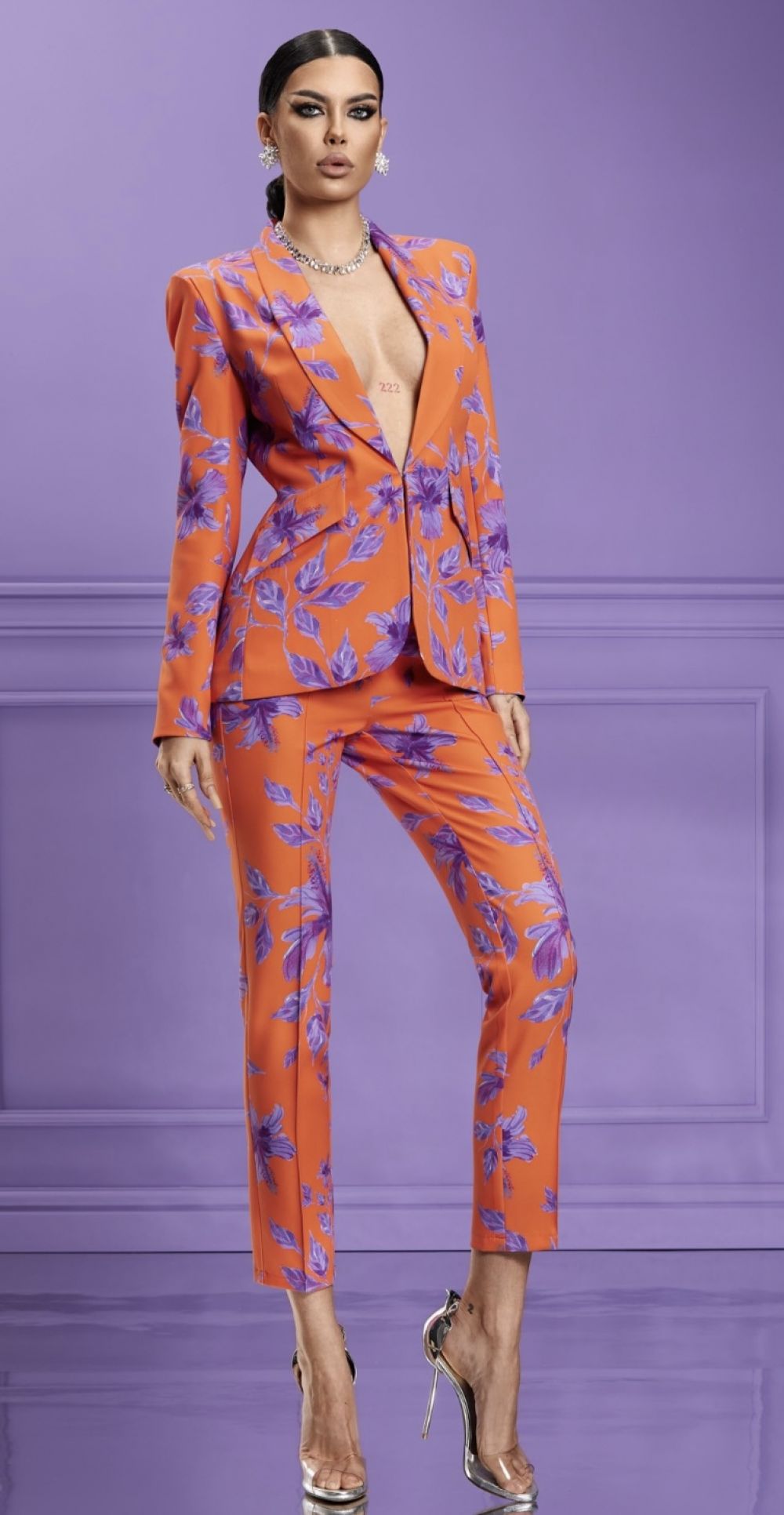 Reducere 5% - Compleu orange elegant cu imprimeu deosebit 1 Compleu orange elegant cu imprimeu deosebit