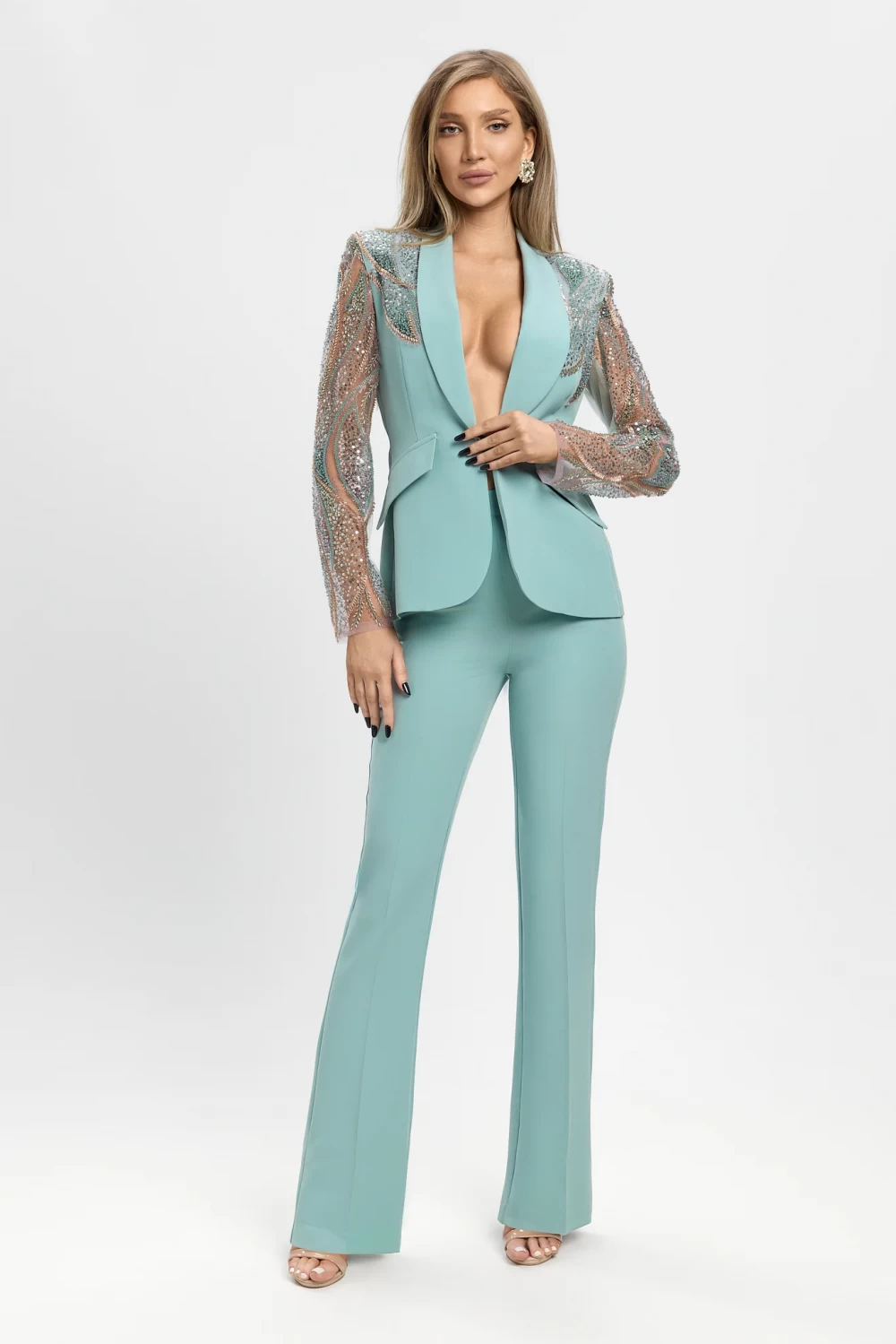 Reducere 5% - Compleu elegant verde menta cu maneci din broderie 1 Compleu elegant verde menta cu maneci din broderie