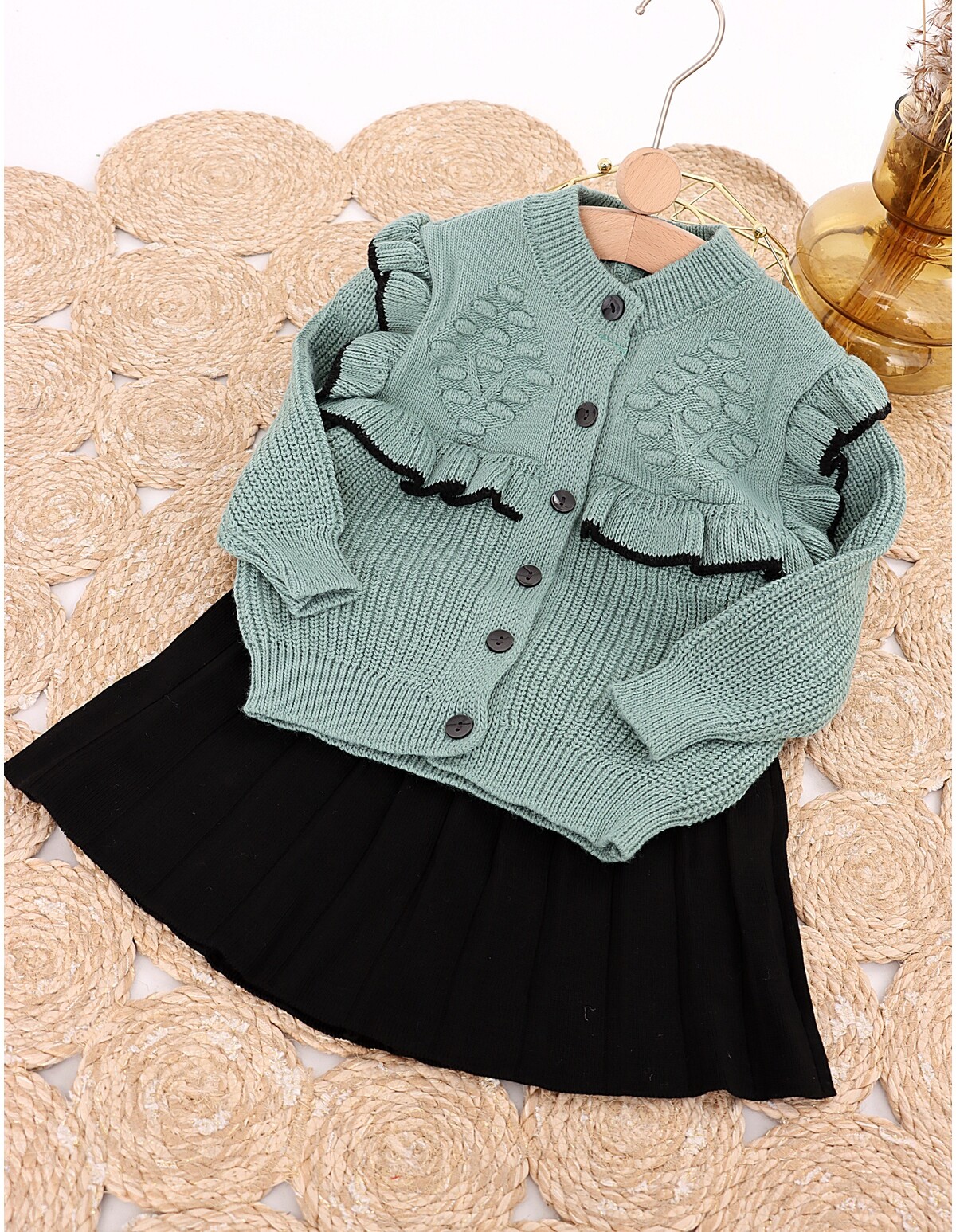 Reducere 40% - Costumas croset Lilibeth model verde 1 Costumas croset Lilibeth model verde