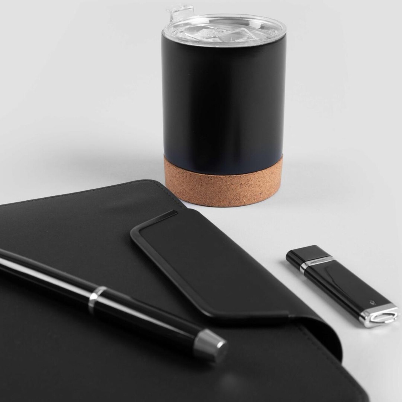 Reducere 27% - Set agenda 4 piese Bodo, Homla, 31x27x8 cm, 200 ml, poliuretan, negru 2 Homla
