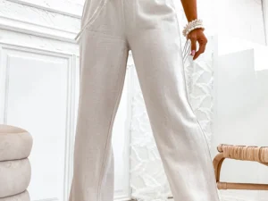 Pantaloni bej cu croi lejer si s...