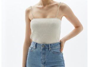 Top slim-fit cu lant decorativ - Alb fildes