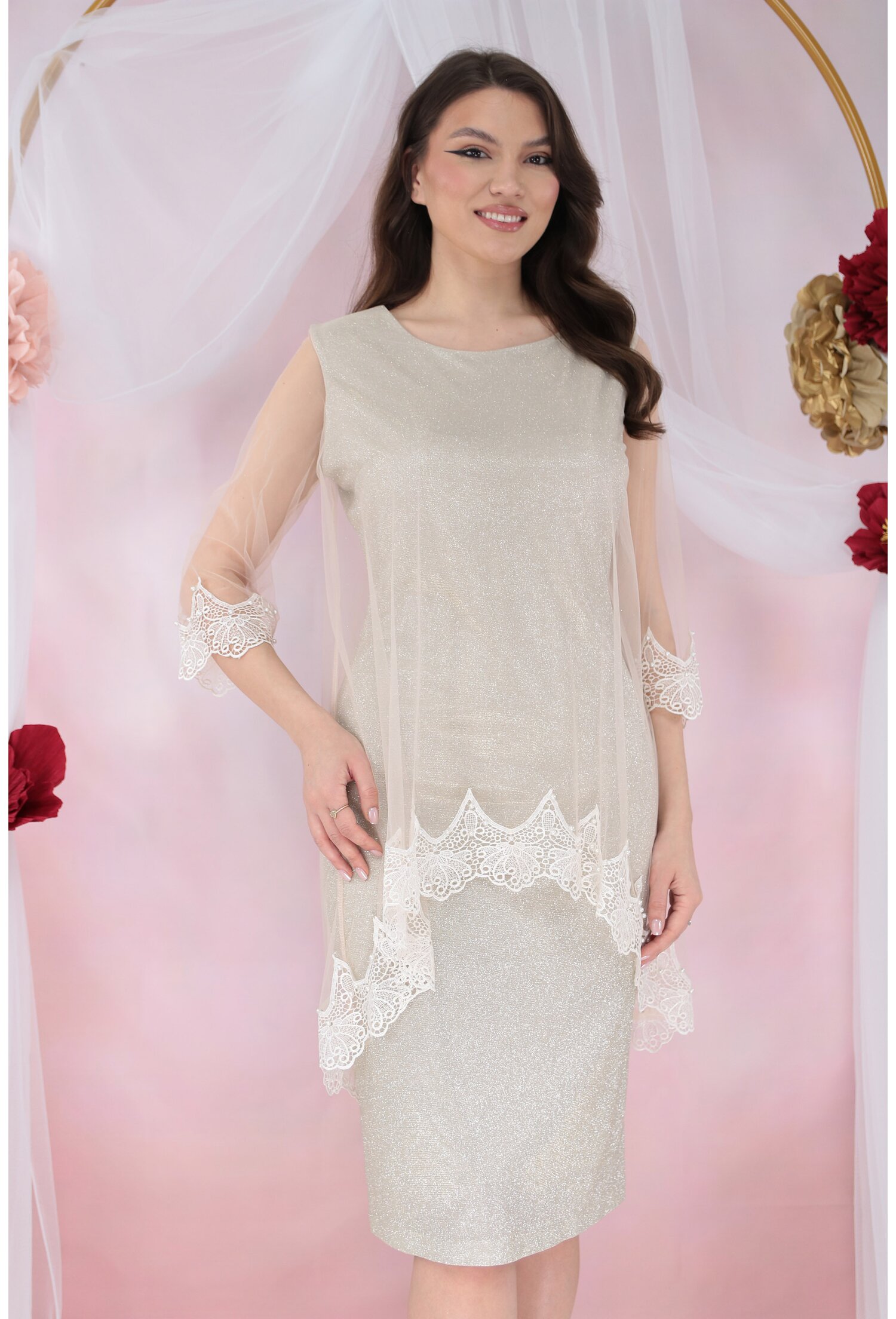 Reducere 69% - Rochie de ocazie din lurex cu pelerina din tulle si broderie ivory 1 Rochie de ocazie din lurex cu pelerina din tulle si broderie ivory