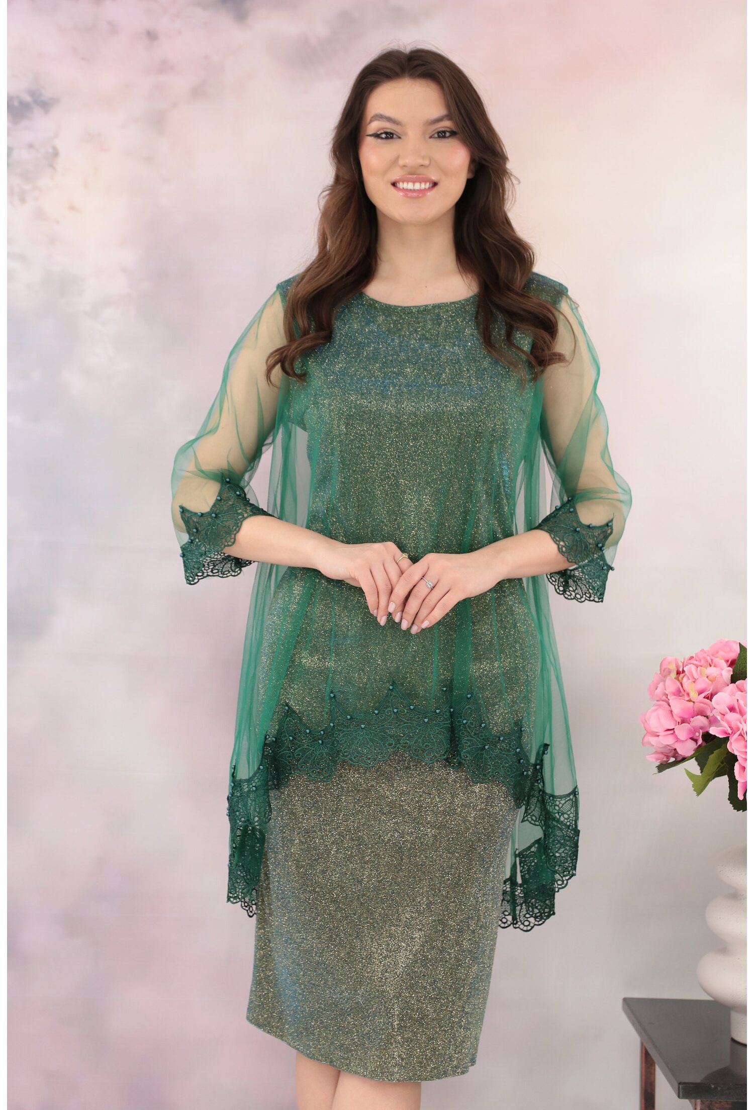 Reducere 69% - Rochie de ocazie din lurex cu pelerina din tulle si broderie verde 1 Rochie de ocazie din lurex cu pelerina din tulle si broderie verde