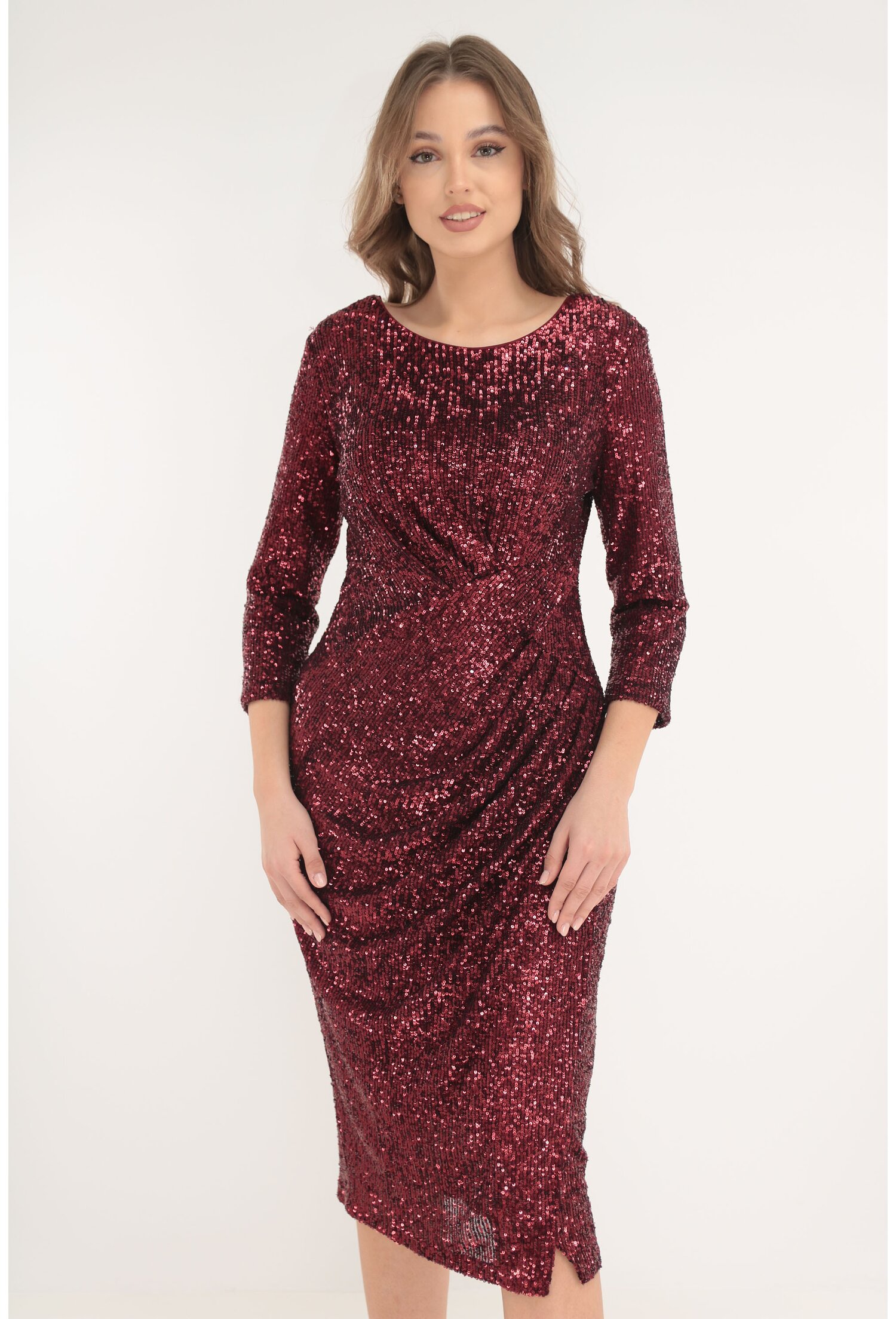 Reducere 75% - Rochie de ocazie din paiete bordo cu fronseuri in talie 1 Rochie de ocazie din paiete bordo cu fronseuri in talie