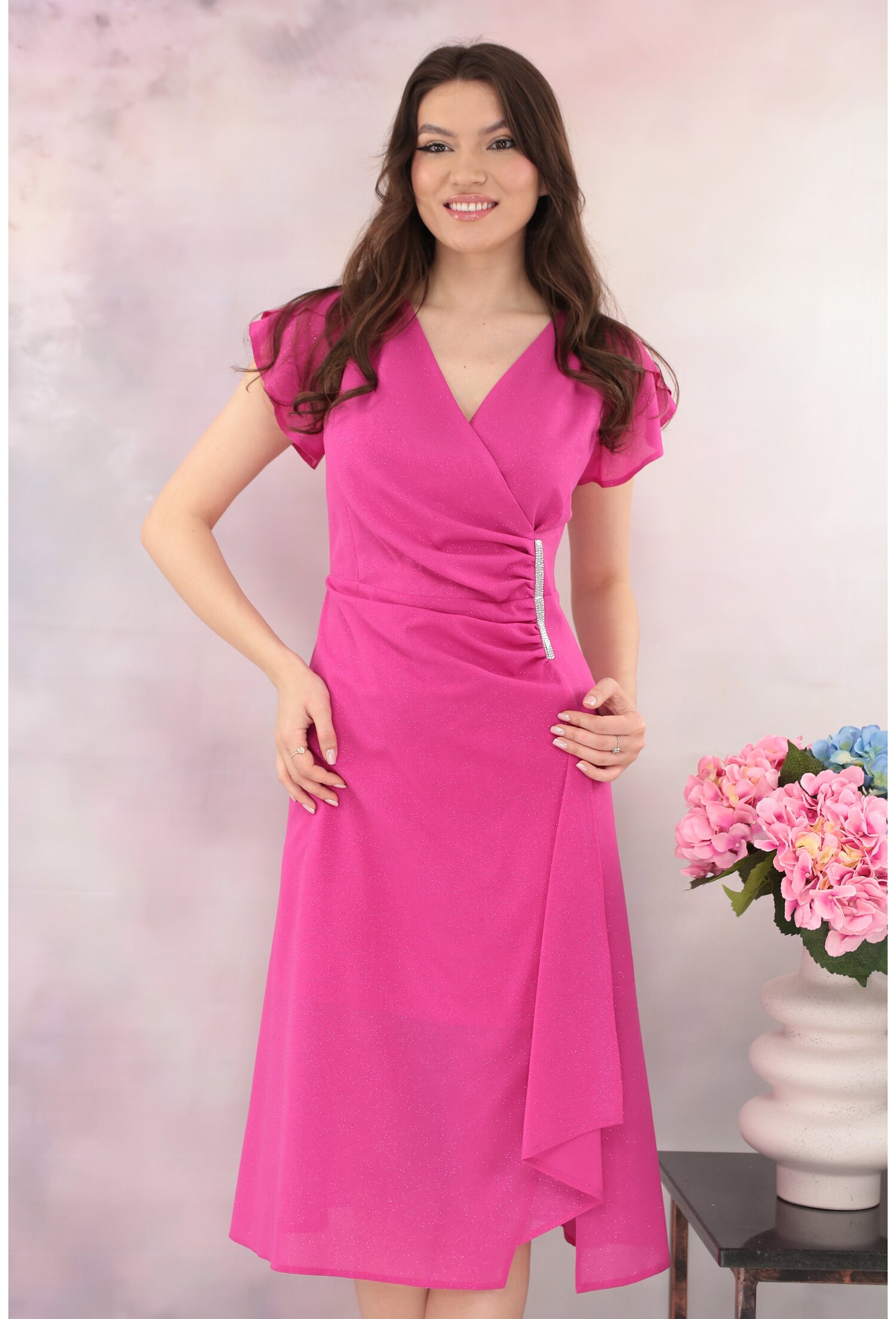 Reducere 55% - Rochie fucsia de ocazie cu glitter si fronseuri 1 Rochie fucsia de ocazie cu glitter si fronseuri
