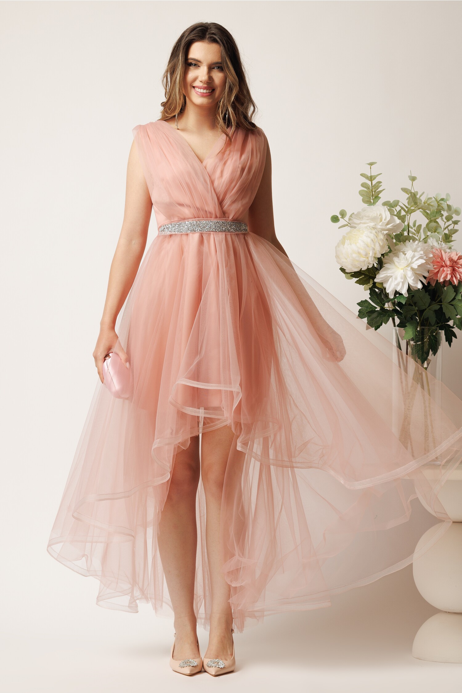 Reducere 70% - Rochie roz cu lungime asimetrica din tull in clos cu cordon in talie- Ella Collection Isabel 1 Rochie roz cu lungime asimetrica din tull in clos cu cordon in talie- Ella Collection Isabel
