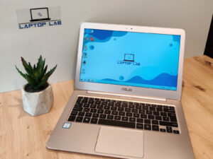 Laptop Second Hand Asus UX305CA - 13.3inch FHD Intel M3-6Y30 4GB RAM 120GB SSD Windows 10 Refurbished