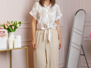 Compleu dama bej cu pantaloni largi si bluza cu nod Candice