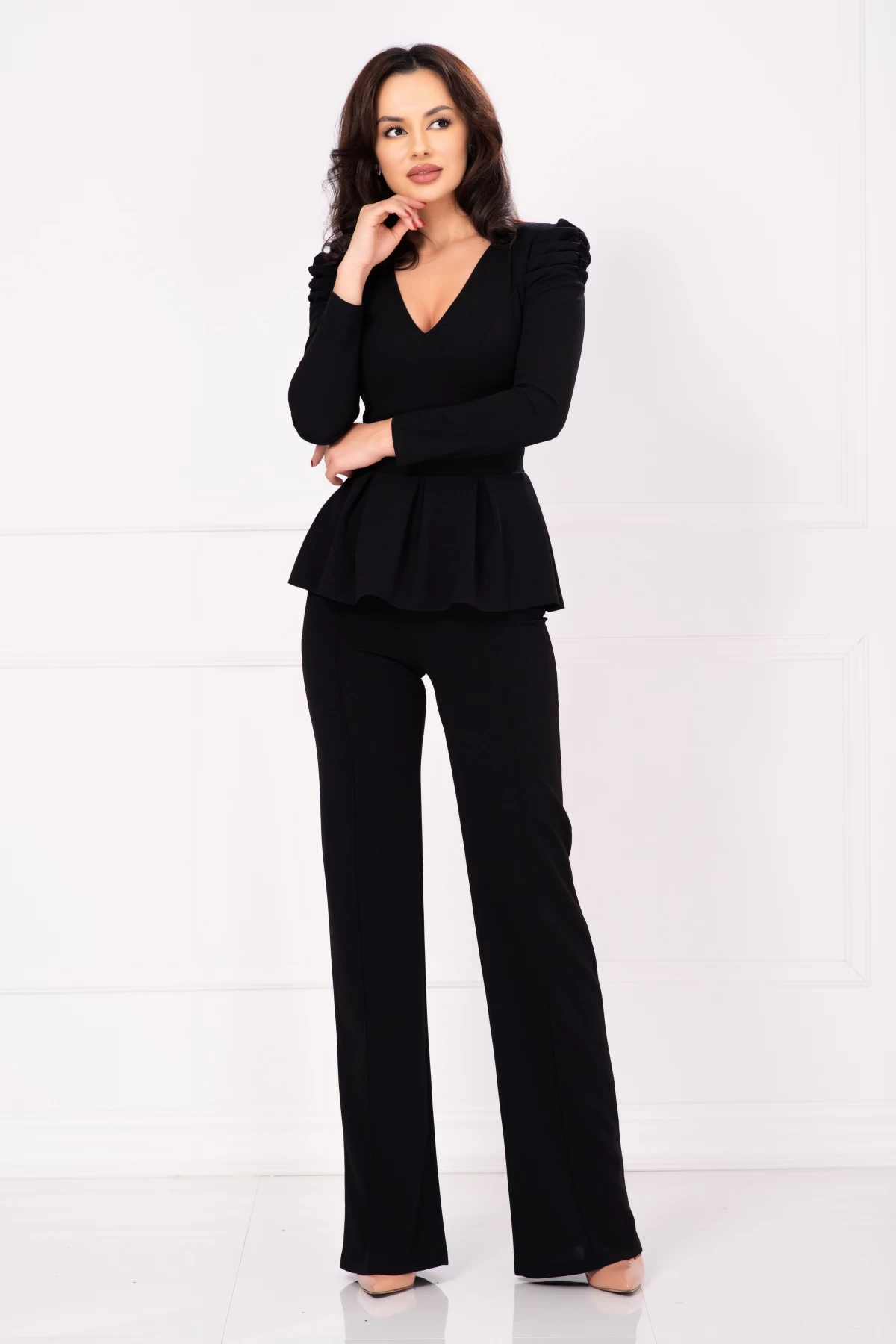 Reducere 20% - Compleu dama Marielle negru cu peplum si pantaloni evazati 1 Compleu dama Marielle negru cu peplum si pantaloni evazati