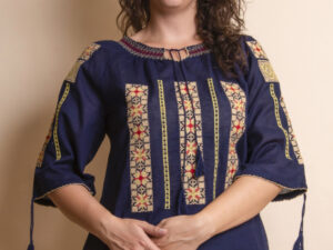 Bluza albastra cu motiv crem Bogdana