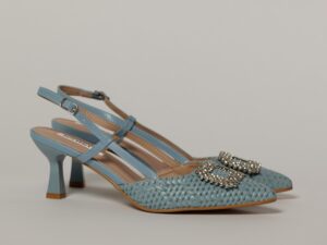 Pantofi bleu cu finisaj impletit si accesoriu cu pietre stralucitoare