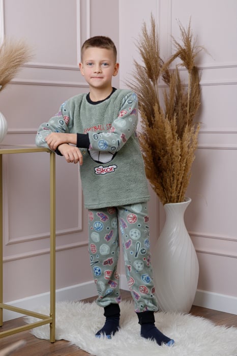 Reducere 41% - Pijama baieti Teddy din fleece verde cu model fotbal 1 Pijama baieti Teddy din fleece verde cu model fotbal