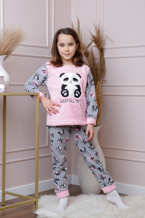Reducere 39% - Pijama fetite Daisy din fleece roz cu model cu panda 1 Pijama fetite Daisy din fleece roz cu model cu panda