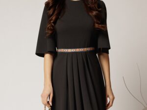 Rochie DY Fashion neagra din crep cu pliuri pe fusta si banda in talie