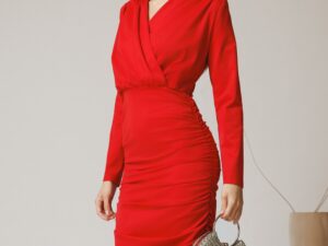 Rochie eleganta din lycra rosie cu fronseuri pe fusta si aplicatii pe umeri