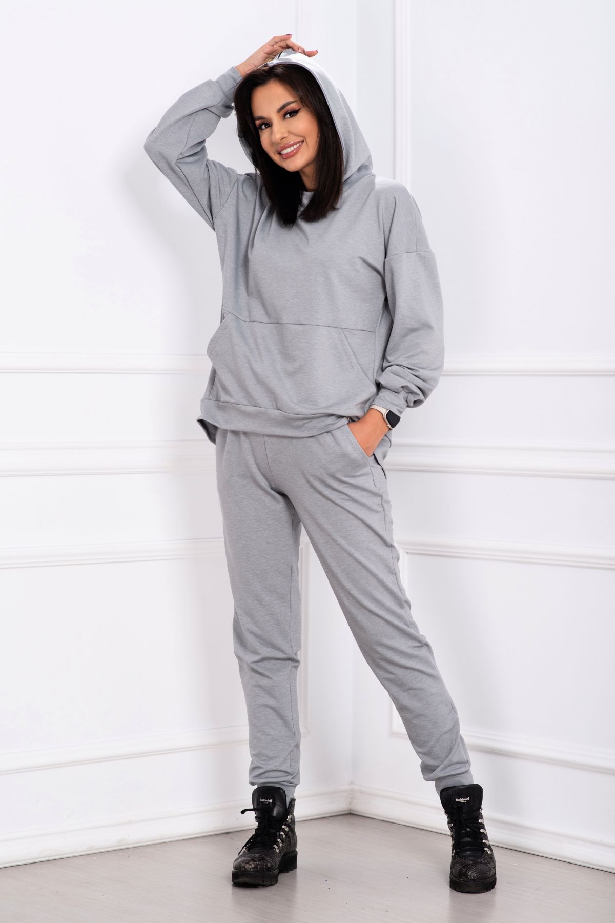 Reducere 35% - Trening din bumbac Zelia gri cu fermoare 1 Trening din bumbac Zelia gri cu fermoare