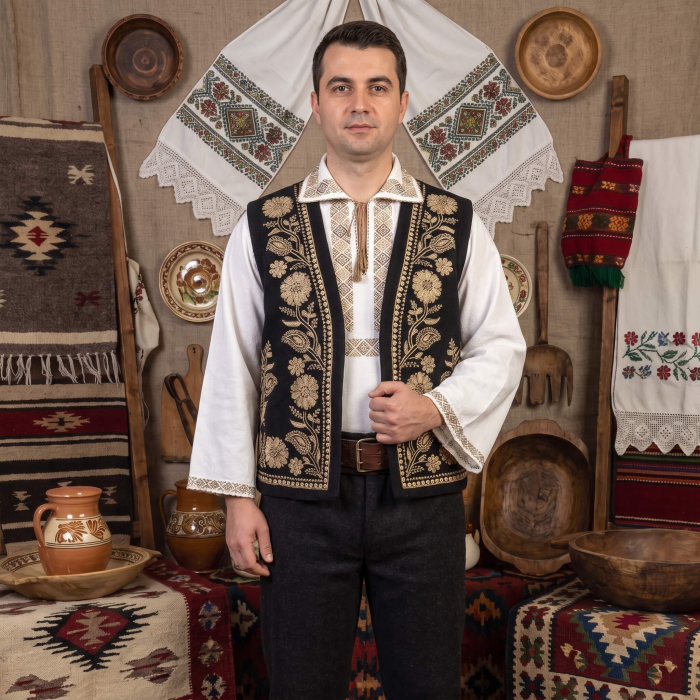 Reducere 52% - Vesta traditionala Madalin 1 Vesta traditionala Madalin
