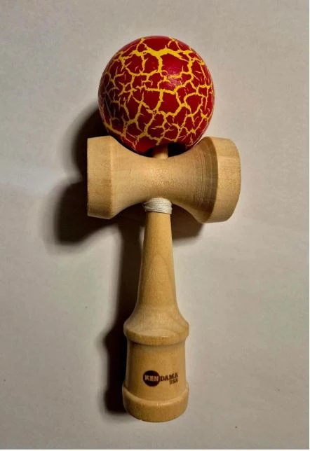 Reducere 55% - Kendama, Pro Krom Usa, Model Crapat Rosu-Galben 1 Kendama