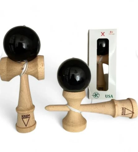 Reducere 55% - Kendama Krom Usa Neagra, 18 cm si o ata de rezerva 1 Kendama Krom Usa Neagra