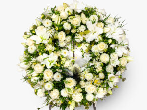 Coroana funerara cu flori albe
