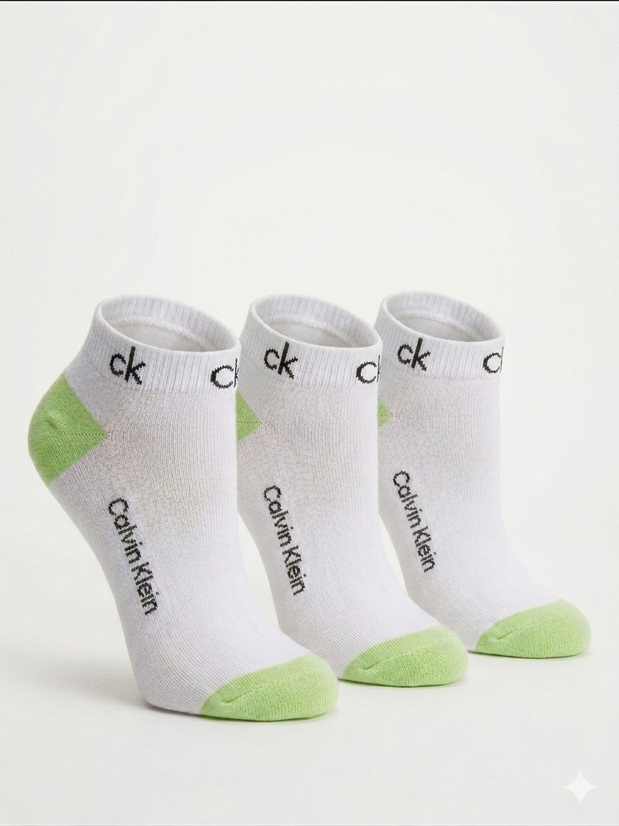 Reducere 74% - Set de 3 Sosete CALVIN KLEIN, la Glezna, Alb cu Verde, 41-46 1 Set de 3 Sosete CALVIN KLEIN