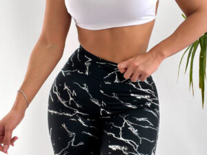 cu banda modelatoare in talie si imprimeu variat