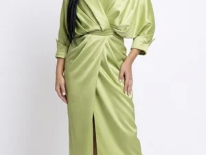 Rochie eleganta din tafta cu aspect petrecut si slit pe picior