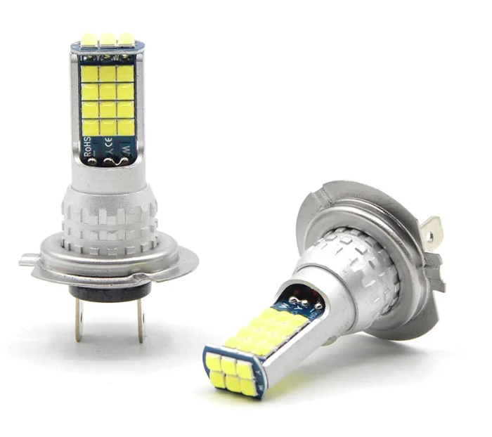 Reducere 62% - Set 2 becuri auto LED H7 30LED putere 80W cu 4000LM si temperatura culoare 6000K 1 Set 2 becuri auto LED H7 30LED putere 80W cu 4000LM si temperatura culoare 6000K