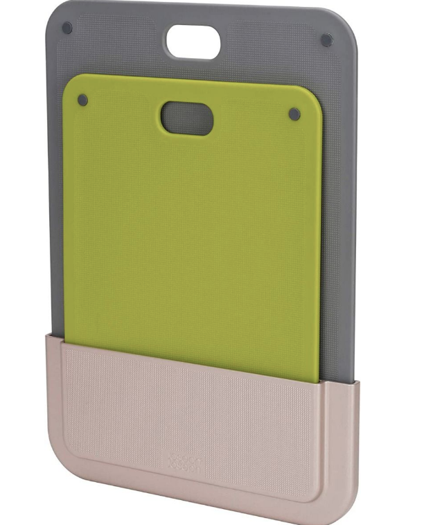 Reducere 59% - Set 2 tocatoare din plastic cu suport de perete 1 Set 2 tocatoare din plastic cu suport de perete