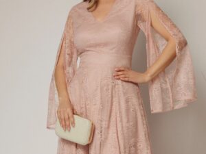 Rochie DY Fashion roz din dantela cu maneci lungi crapate si decolteu in V