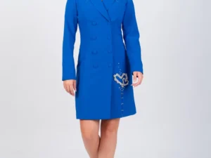 Rochie eleganta tip sacou cu detalii pretioase si slit pe picior