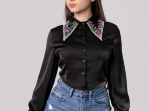 Camasa neagra cu guler stilizat cu pietre si perle