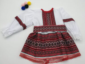 Compleu traditional fetite Natalia 2