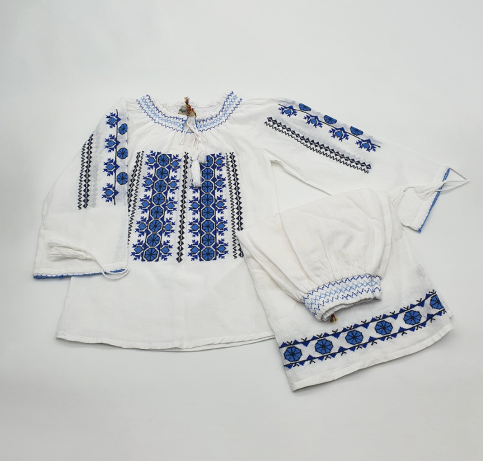 Reducere 57% – Compleu traditional fetite Evi 2 1 Compleu traditional fetite Evi 2