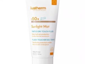 Fluid matifiant colorat cu protectie solara SPF50+ Sunlight Mat Tinted Dry Touch