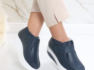 ghete-dama-imblanite-bleumarin-din-piele-naturala-dasian25563