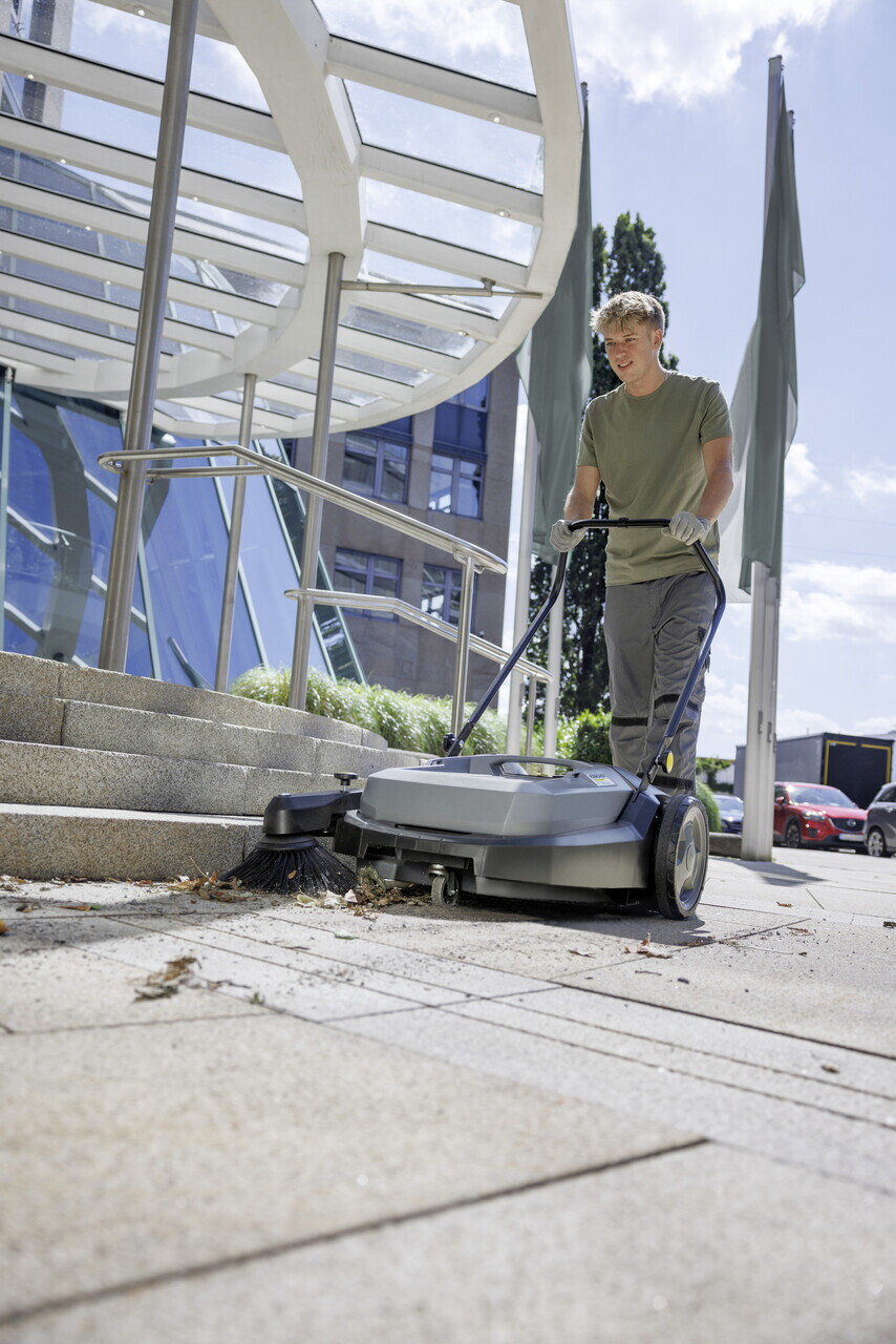 Reducere 13% – Masina de maturat KM 70/20 C, Karcher, gri 2 Karcher