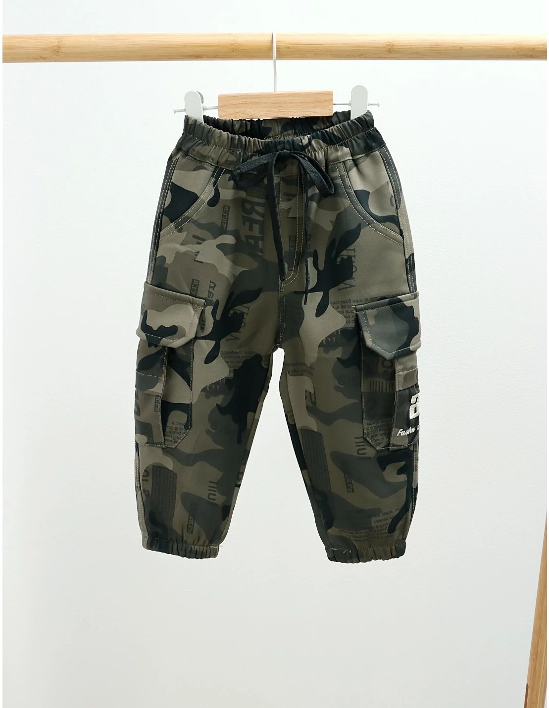 Reducere 50% – Pantaloni imblaniti ARMY kaki 1 Pantaloni imblaniti ARMY kaki