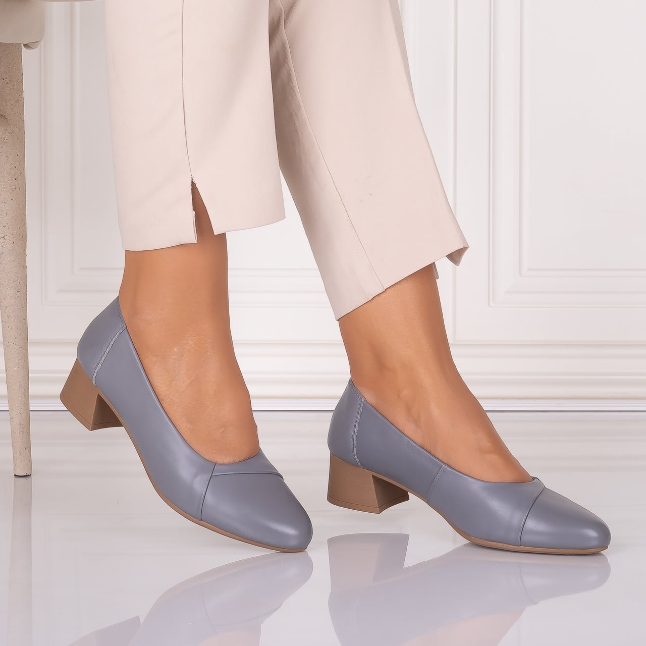 Reducere 31% – Pantofi dama cu toc Gri din Piele Naturala Rimela 1 Pantofi dama cu toc Gri din Piele Naturala Rimela
