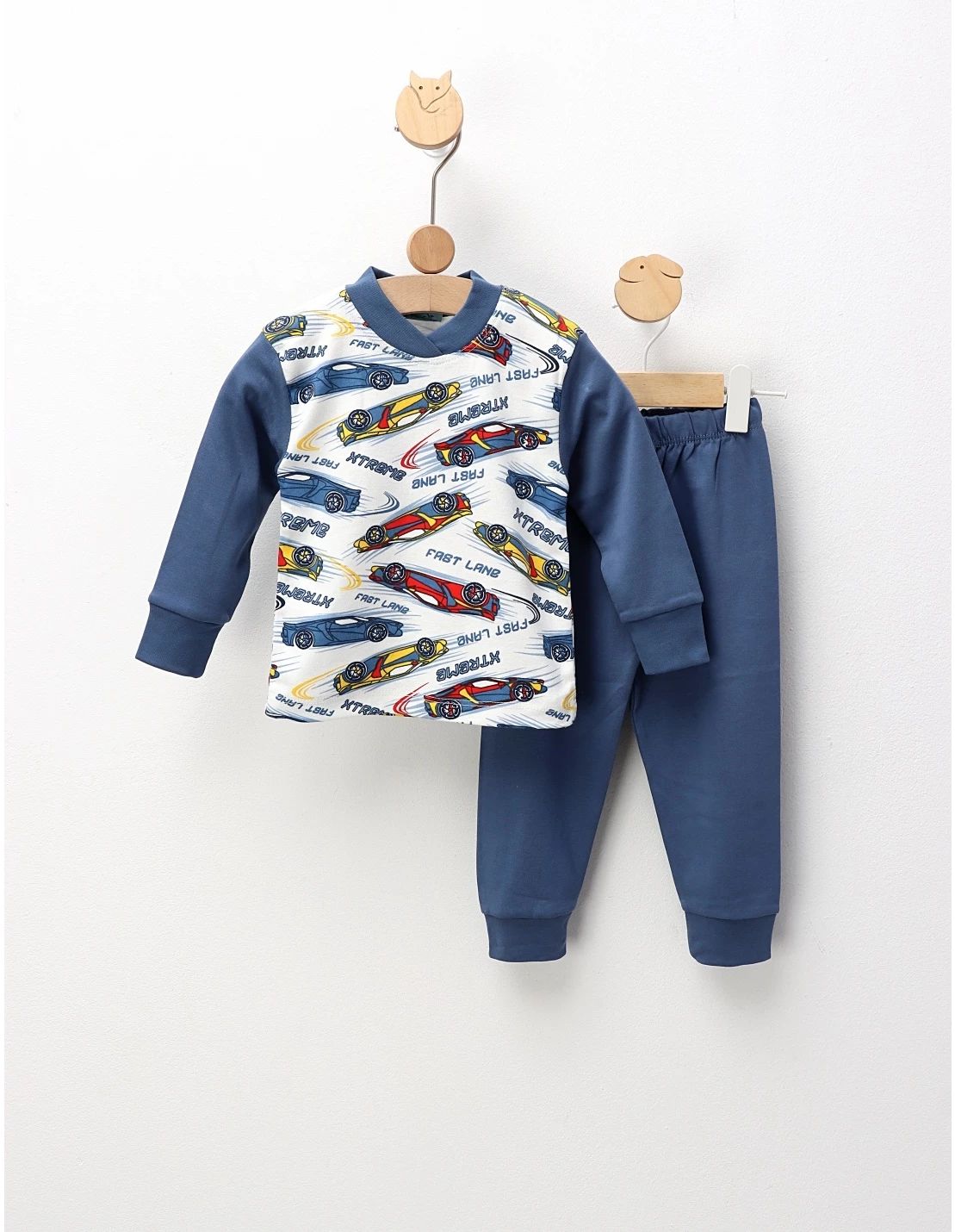 Reducere 50% – Pijama Fast Lane Cars, alb-albastru 1 Pijama Fast Lane Cars