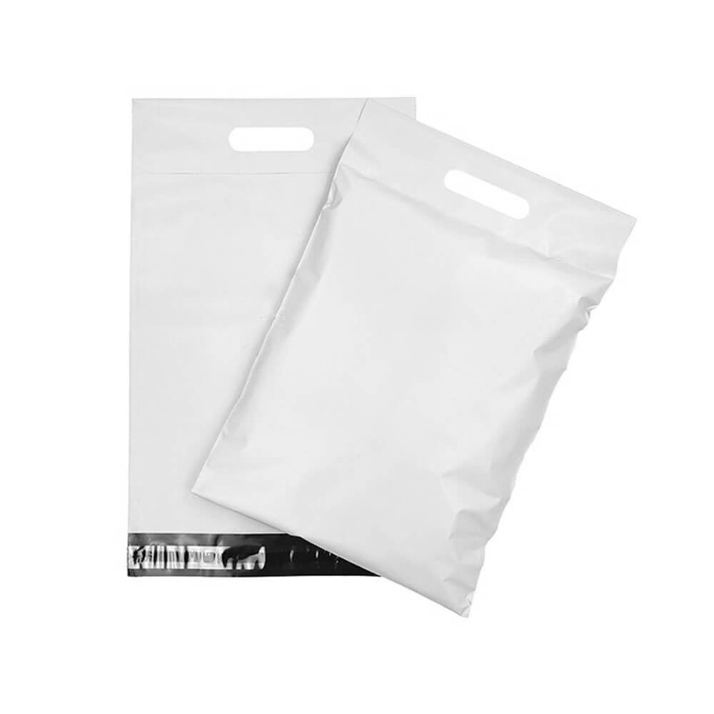 Reducere 24% – Plicuri curierat cu mâner - alb (set 100 buc) - 38x47+12cm 1 Plicuri curierat cu mâner - alb (set 100 buc) - 38x47+12cm