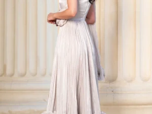rochie-eleganta-bej-caroline-midi-din-voal-peliculizat-plisat_96773