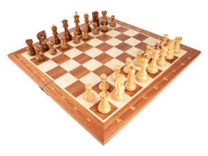 Set sah cu piese din lemn Staunton 5 Zagreb si tabla pliabila no. 5 mahon